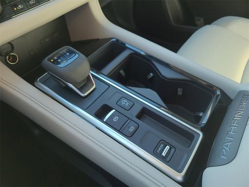 New 2025 Nissan Pathfinder SL w/ Cargo Package image 20