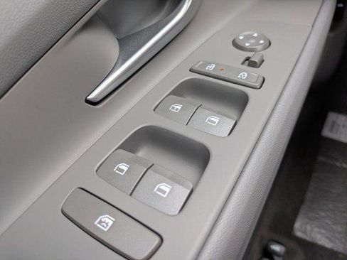 New 2026 Hyundai Elantra SE image 16