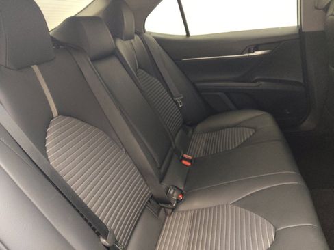 Used 2019 Toyota Camry SE image 19