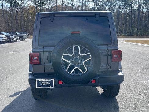 New 2026 Jeep Wrangler Sahara AWD/4WD image 6