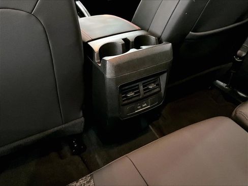 Used 2024 Chevrolet Colorado Z71 w/ Z71 Convenience Package 2 AWD/4WD image 25