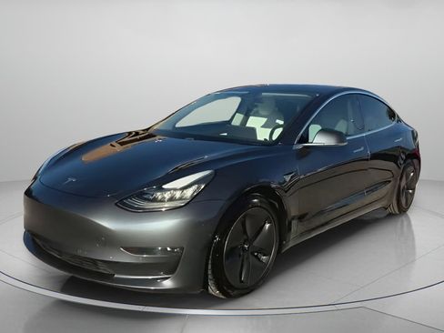 Used 2018 Tesla Model 3 Long Range image 11