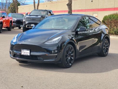 Used 2023 Tesla Model Y Long Range image 4