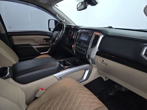 Used 2016 Nissan Titan SV image 25