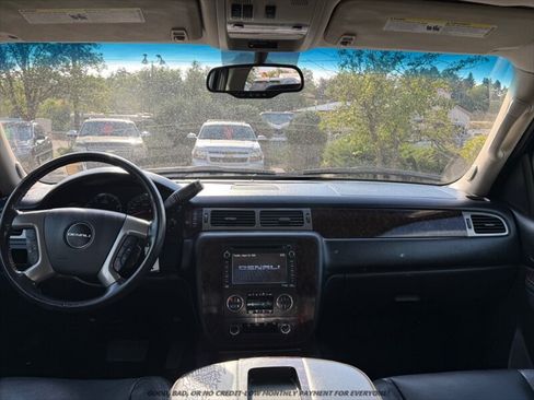 Used 2012 GMC Yukon XL Denali AWD/4WD image 9