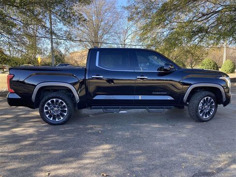 Used 2024 Toyota Tundra Limited image 2
