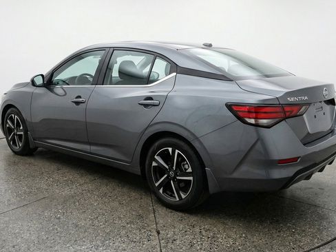 Used 2025 Nissan Sentra SV image 6