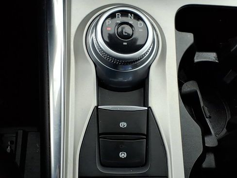 Used 2023 Ford Explorer XLT w/ Equipment Group 202A image 19