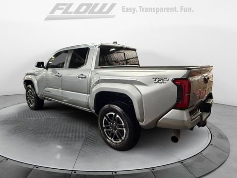 Used 2025 Toyota Tacoma TRD Sport w/ TRD Sport Upgrade Package image 6