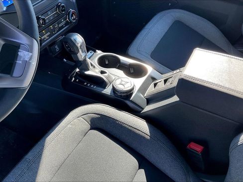 New 2025 Ford Bronco 4-Door image 8