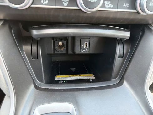 Used 2018 Honda Accord Touring image 21
