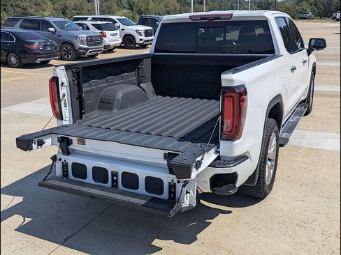 Certified 2024 GMC Sierra 1500 Denali w/ Technology Package AWD/4WD image 15