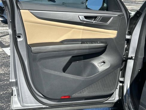 New 2026 Volkswagen Atlas Cross Sport SE FWD image 18