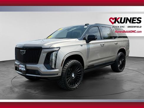 Used 2025 Cadillac Escalade Sport Platinum w/ LPO, Floor Liner Package AWD/4WD image 5
