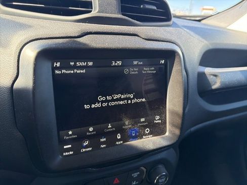 Used 2023 Jeep Renegade Latitude image 24