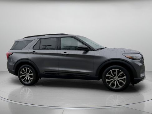New 2026 Ford Explorer ST-Line w/ Premium Package image 36