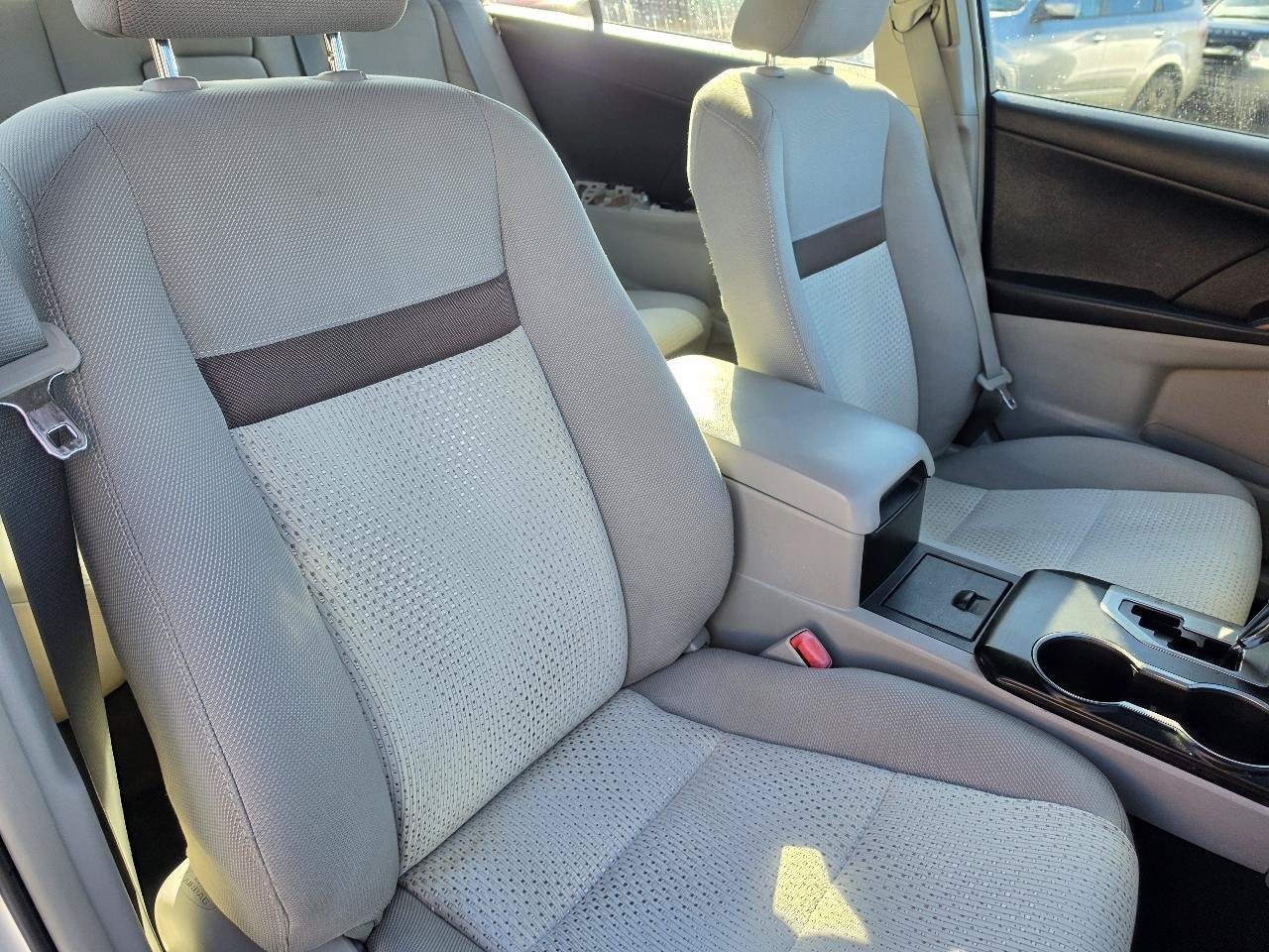 Used 2012 Toyota Camry LE FWD image 26