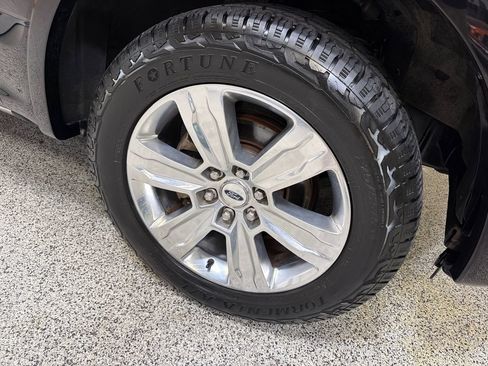 Used 2016 Ford F150 Platinum w/ Equipment Group 701A Luxury RWD image 49