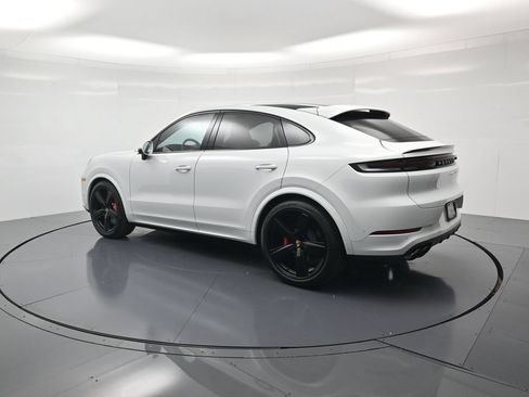 Used 2026 Porsche Cayenne S AWD/4WD image 3