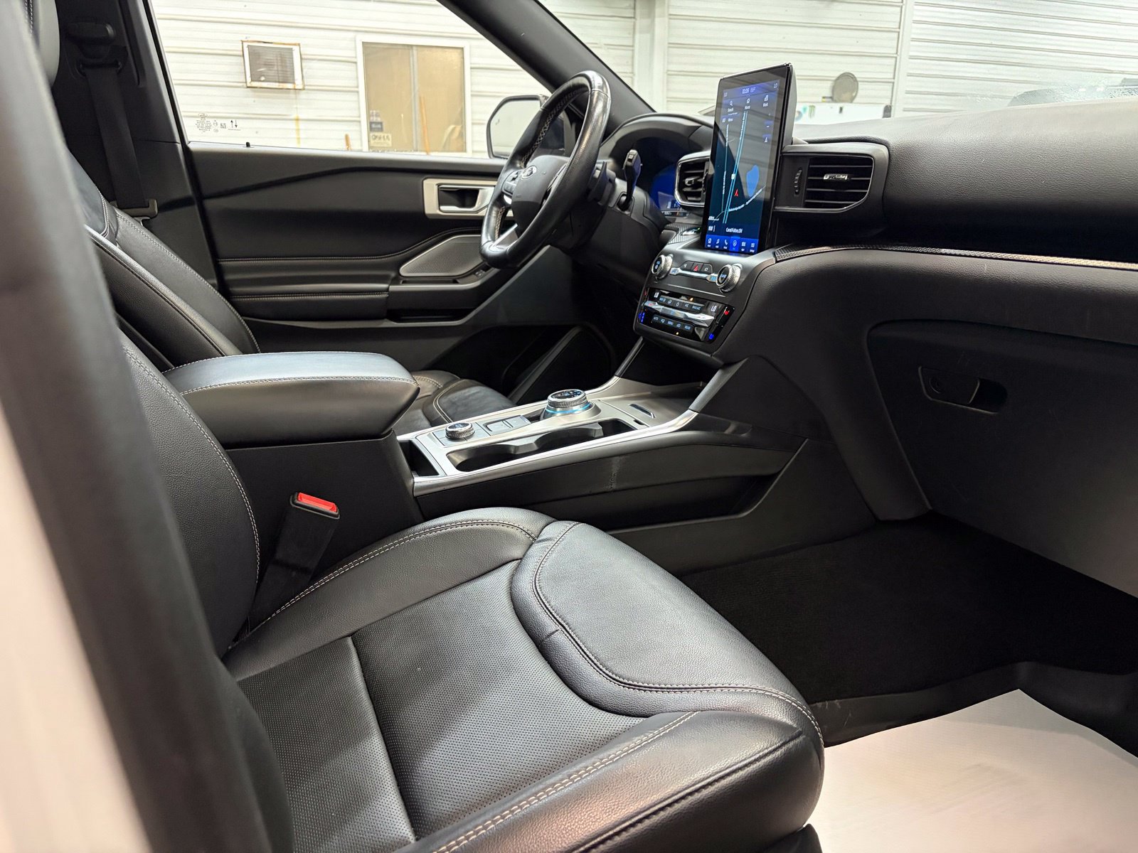 Used 2020 Ford Explorer ST w/ Premium Technology Package AWD/4WD image 27