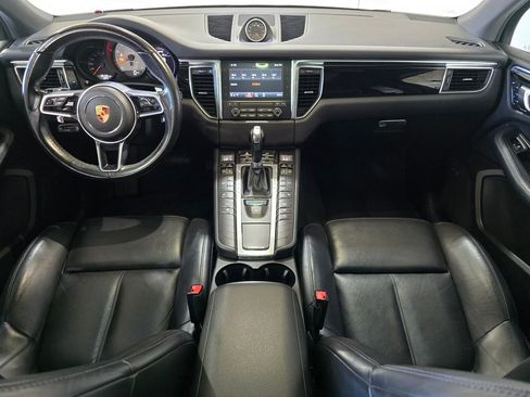 Used 2018 Porsche Macan S image 9