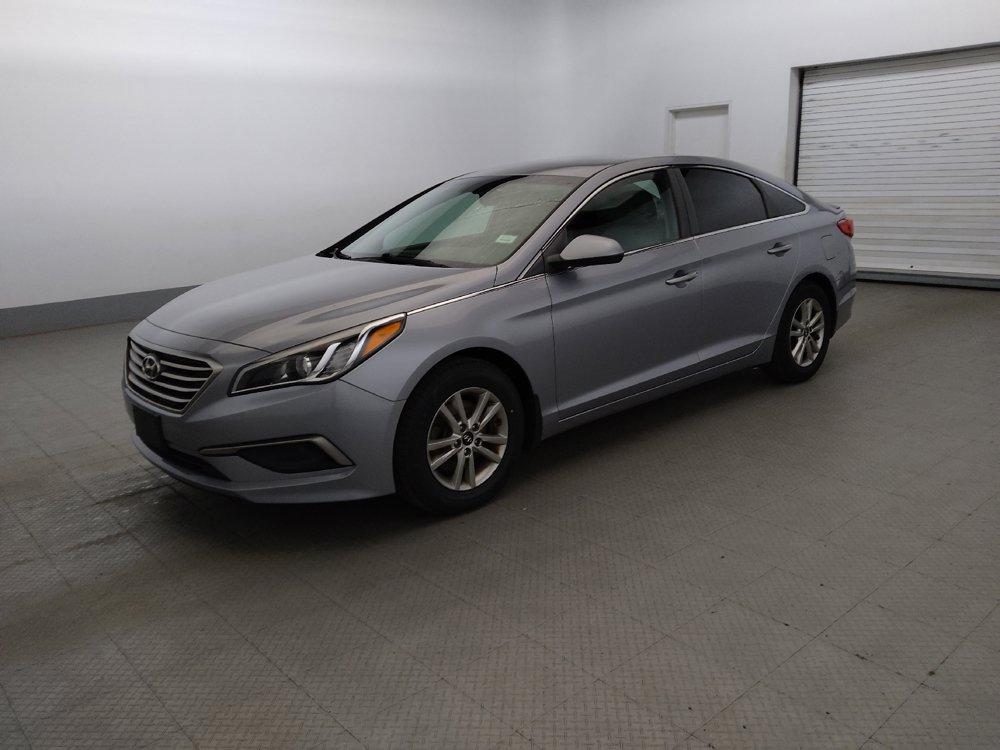 Used 2017 Hyundai Sonata SE FWD image 2