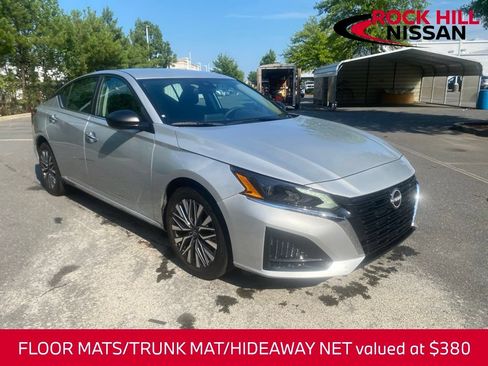 Certified 2025 Nissan Altima 2.5 SV FWD image 1