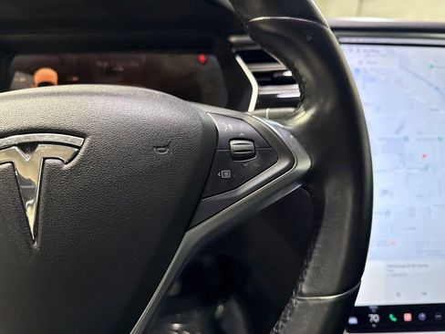 Used 2015 Tesla Model S 60 RWD image 12