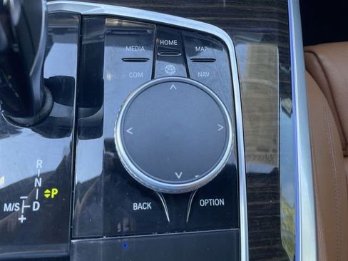 Used 2019 BMW X5 xDrive40i w/ Premium Package image 18