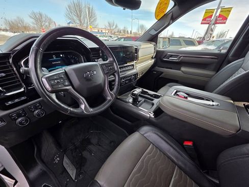 Used 2022 Chevrolet Silverado 1500 ZR2 w/ Technology Package image 19