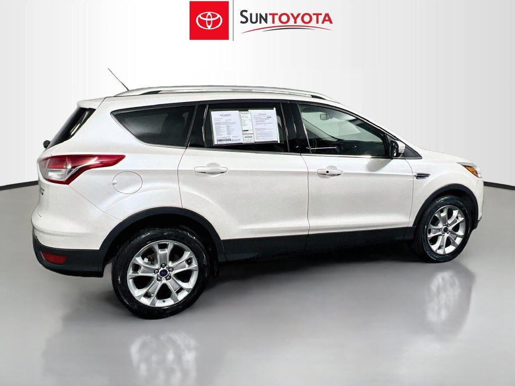 Used 2016 Ford Escape Titanium FWD image 3