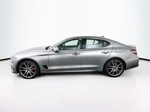 Used 2025 Genesis G70 2.5T image 4