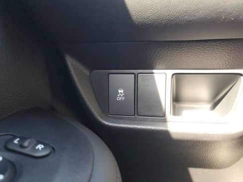 New 2026 Honda HR-V LX image 28