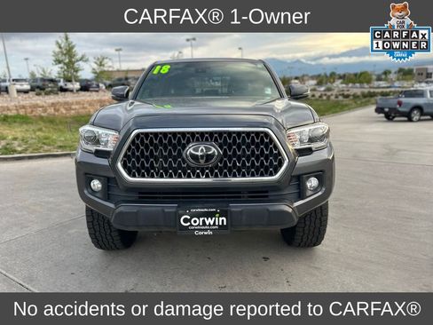 Used 2018 Toyota Tacoma TRD Off-Road w/ Technology Package AWD/4WD image 2