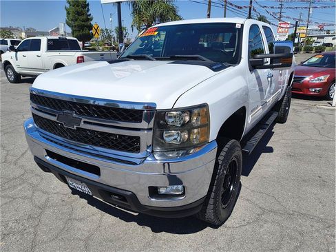 Used 2011 Chevrolet Silverado 2500 LT AWD/4WD image 17