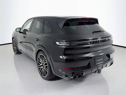 New 2026 Porsche Cayenne GTS AWD/4WD image 3