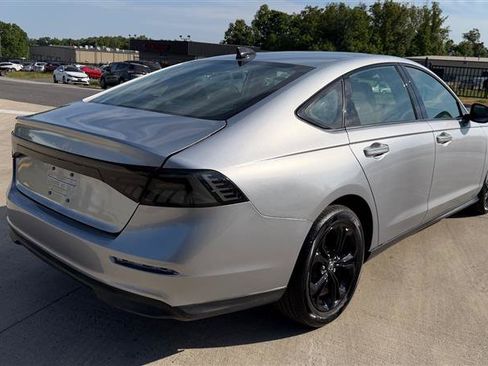Used 2025 Honda Accord SE image 7