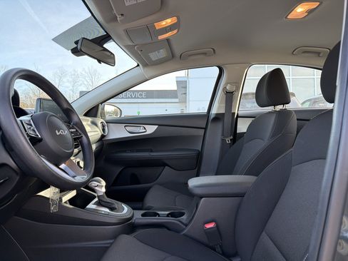 Used 2023 Kia Forte LXS image 12