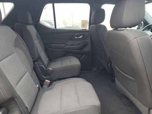 Used 2023 Chevrolet Traverse LT w/ Rear Camera Mirror Package AWD/4WD image 16
