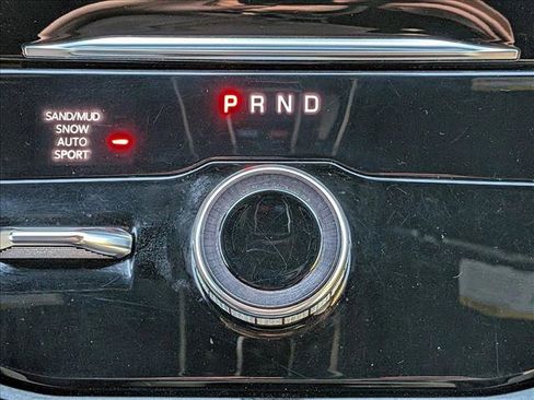 Used 2023 Jeep Grand Cherokee L Limited image 15