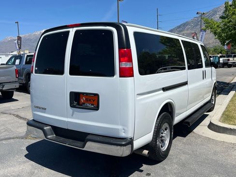 Used 2020 Chevrolet Express 3500 LT w/ LT Preferred Equipment Group RWD image 6