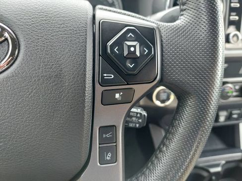 Certified 2022 Toyota Tacoma TRD Off-Road w/ Technology Package AWD/4WD image 31