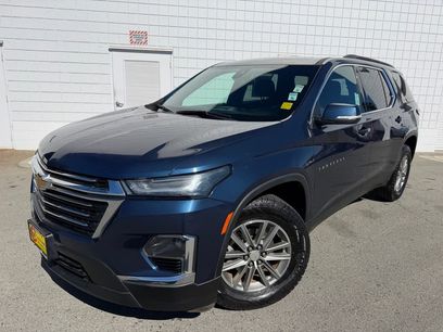 Used 2023 Chevrolet Traverse LT