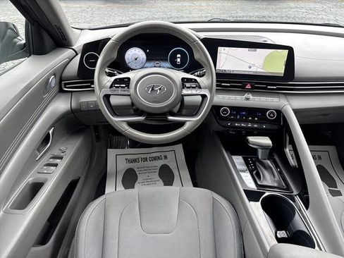 Used 2023 Hyundai Elantra SEL w/ Convenience Package FWD image 19