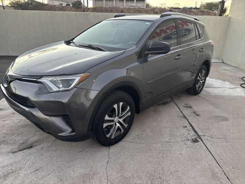 Used 2017 Toyota RAV4 LE image 3