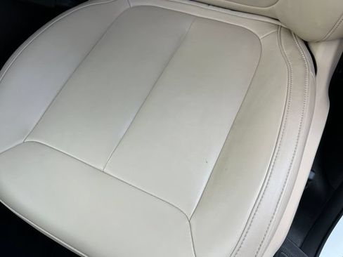 Used 2023 Jeep Grand Cherokee Limited AWD/4WD image 12