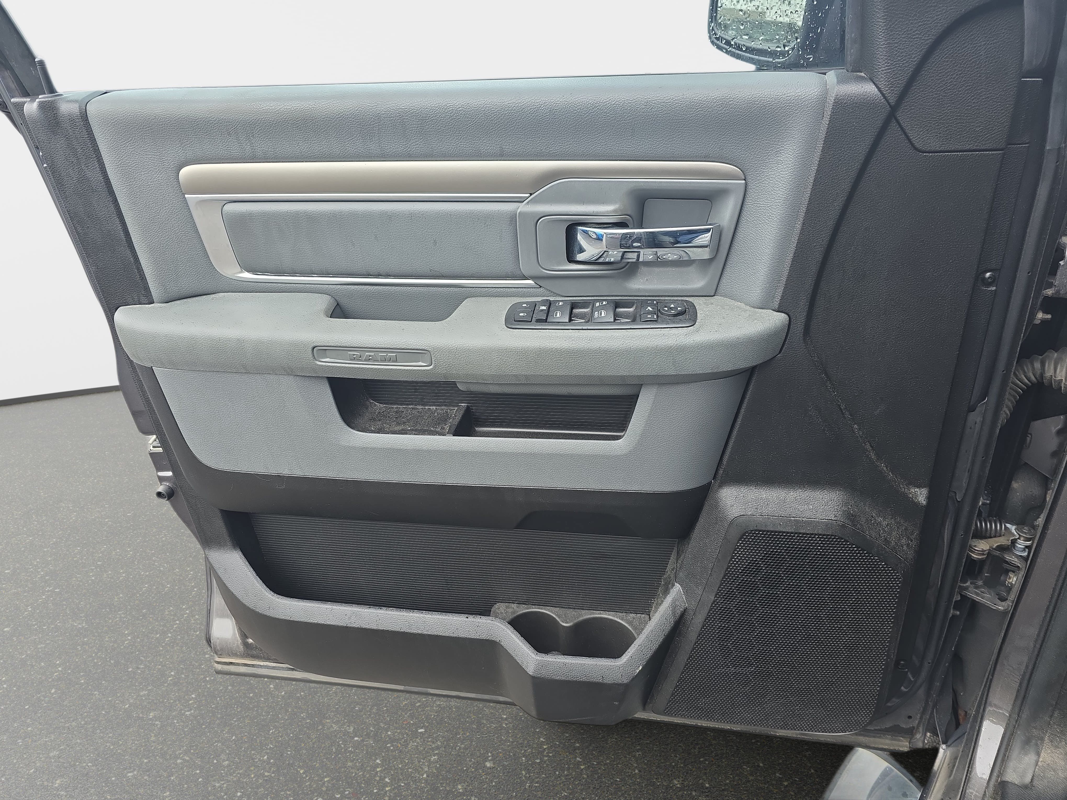 Used 2019 RAM 1500 Big Horn AWD/4WD image 13