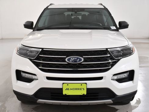 Used 2022 Ford Explorer XLT w/ Equipment Group 202A AWD/4WD image 3