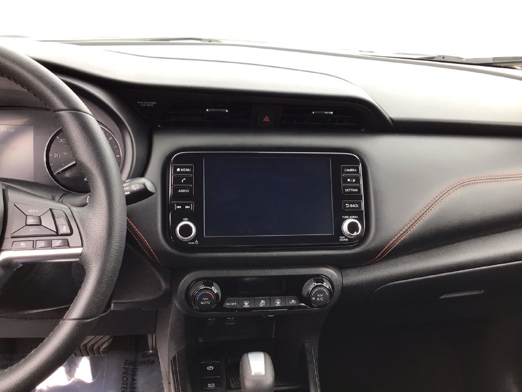 Used 2024 Nissan Kicks SR FWD image 14