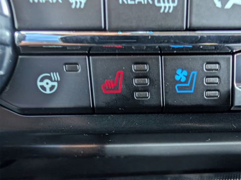 New 2025 Ford F150 Platinum w/ FX4 Off-Road Package image 19